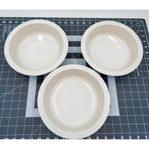 Fiesta White Nappy 8-1/2 Inch Bowl Vegetable Serving Fiestaware HLC USA - Picture 12 of 13